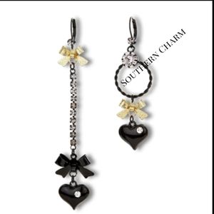 🆕💞 LAST PAIR Betsey Johnson Mismatch Bubble Heart Earrings.